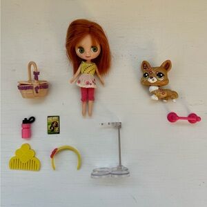 Littlest Pet Shop LPS Blythe Doll B15 Outdoor Adventure & Corgi Dog 1864